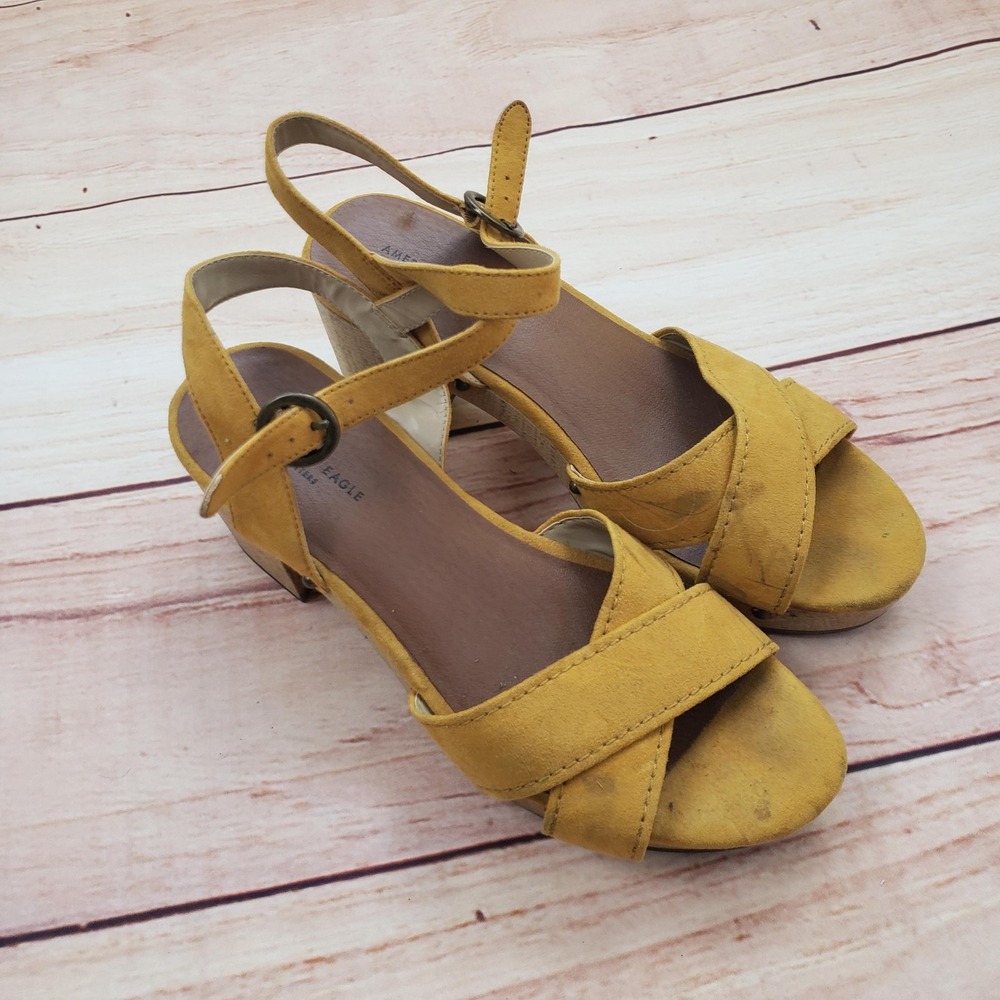 American Eagle Shoes Womens Size‎ 7 Block Heel Sandals Strap Synthetic Suede